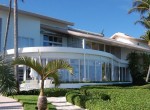 bahamas-paradise-island-luxury-beachfront-estate-for-sale-6-1152x600