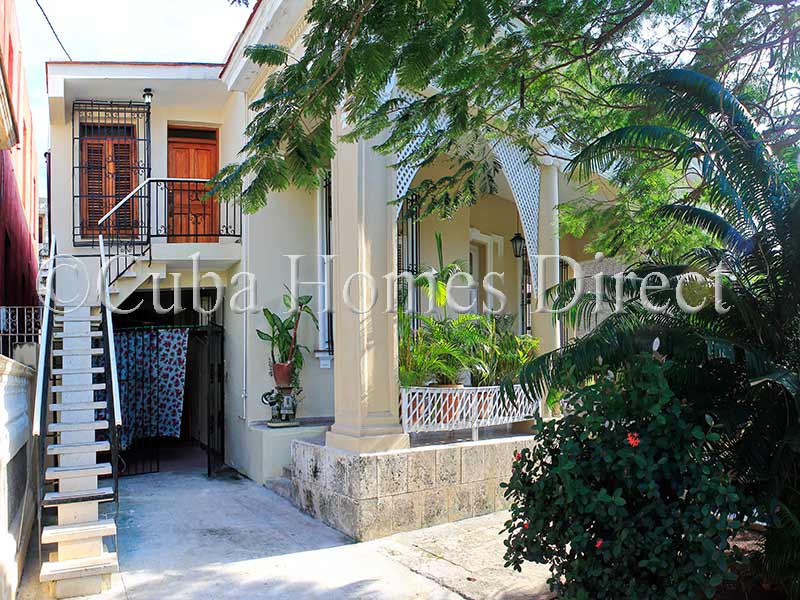 3 BEDROOM HOUSE IN VEDADO WITH INDEPENDENT 2 BED APARTMENT FOR RENT