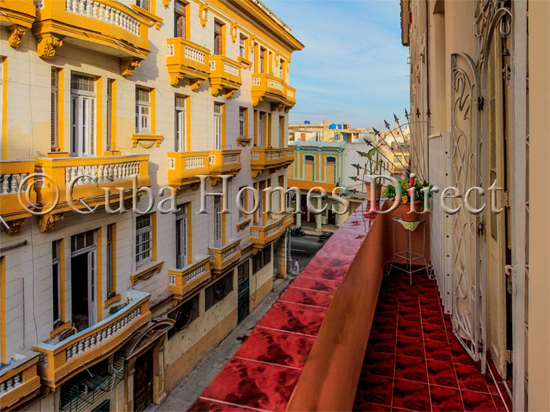 PRIME LOCATION 3 BEDROOM APARTMENT NEAR CAPITOLIO FOR SALE