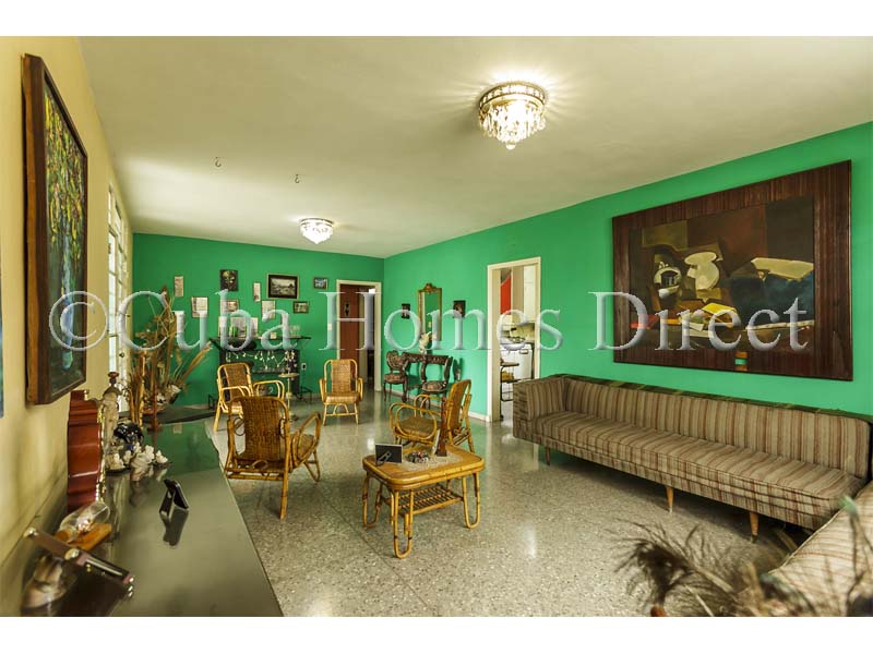 3 BED BUNGALOW WITH LARGE GARDEN IN RESIDENTIAL OUTSKIRT AREA OF HAVANA